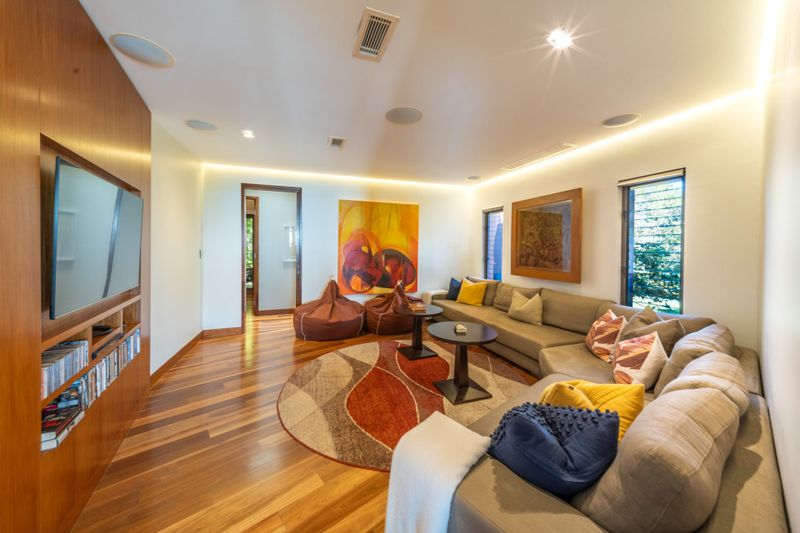17 Media Room (9633)