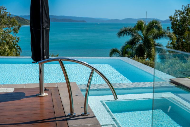 18 Infinity Pool Highlight(8907) - Copy