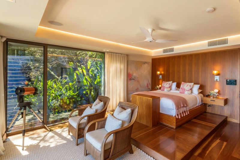 19 Master Bedroom Crop (9471)