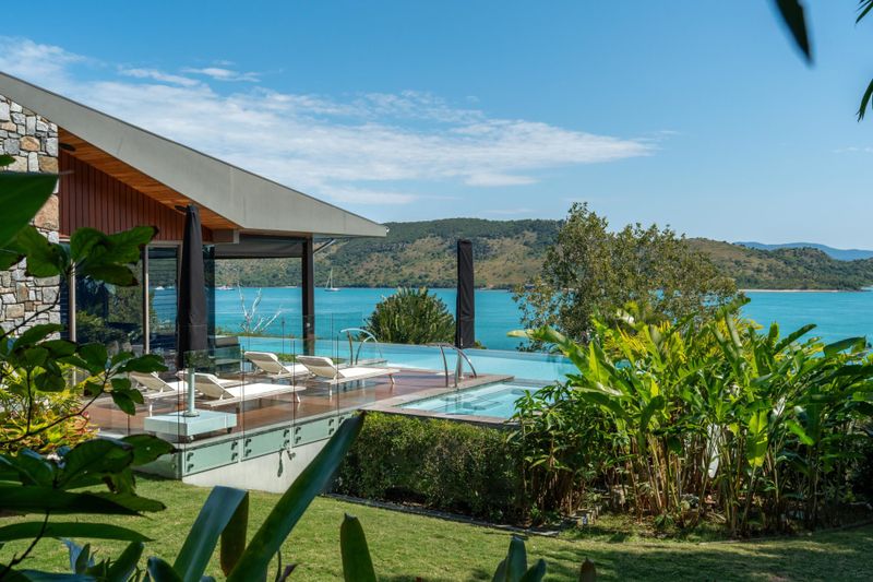 24 Lawn To Pool (8940) - Copy