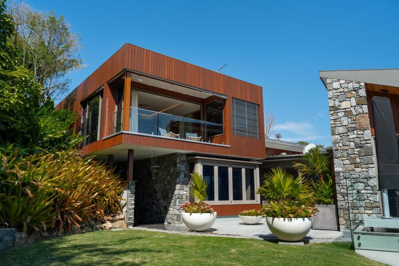 27 Courtyard & Master (8958) - Copy