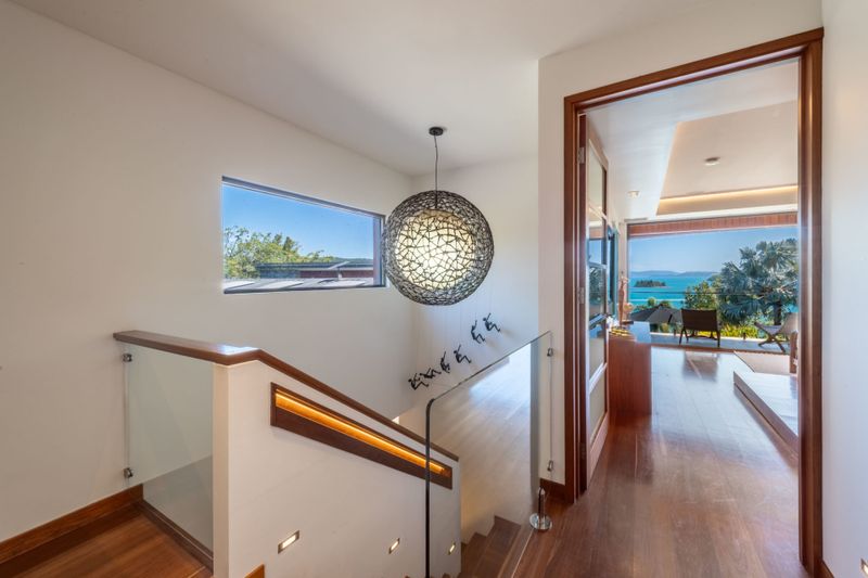 41 Staircase (9496)